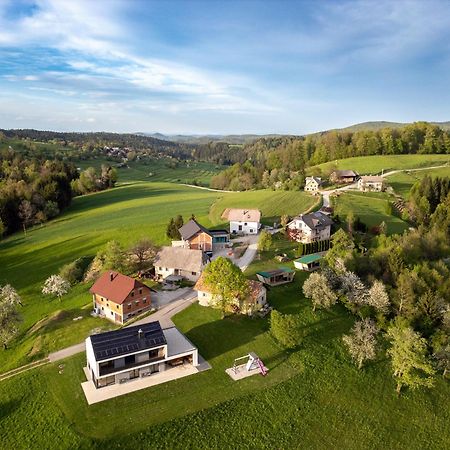 Holiday House Hona Lux Velike Lasce Bagian luar foto