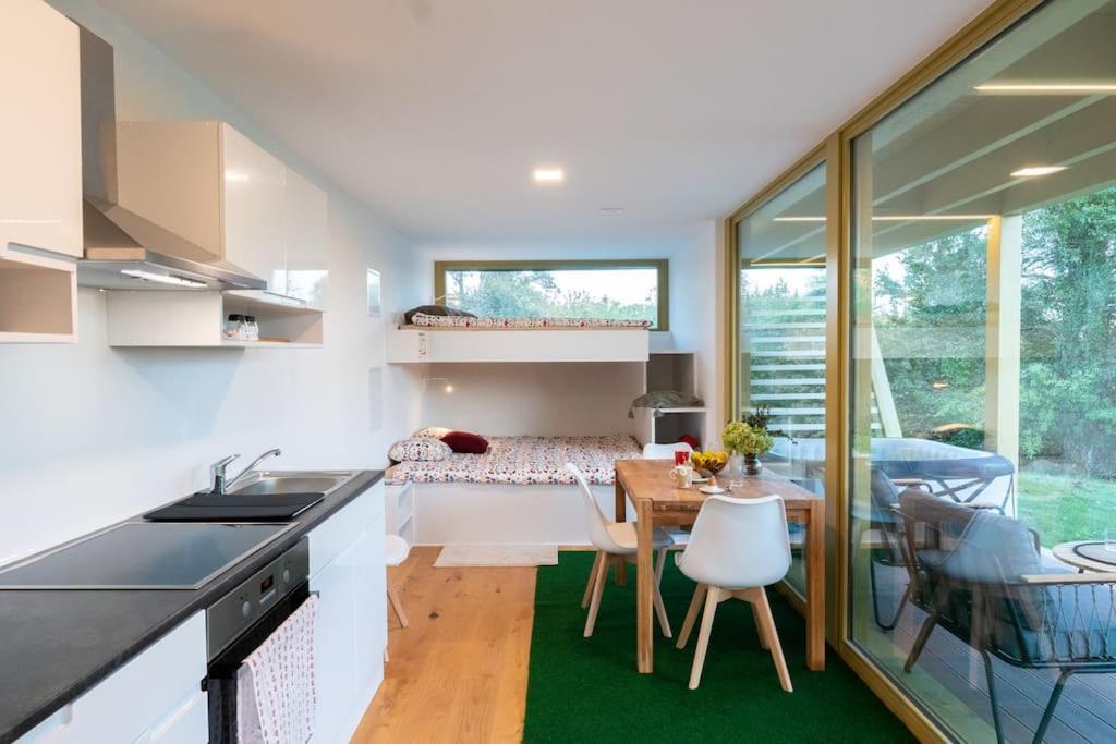 Holiday House Hona Lux Velike Lasce Bagian luar foto