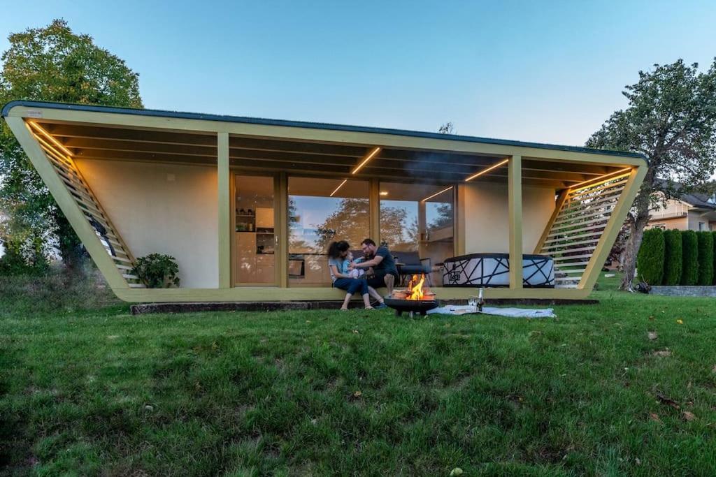 Holiday House Hona Lux Velike Lasce Bagian luar foto