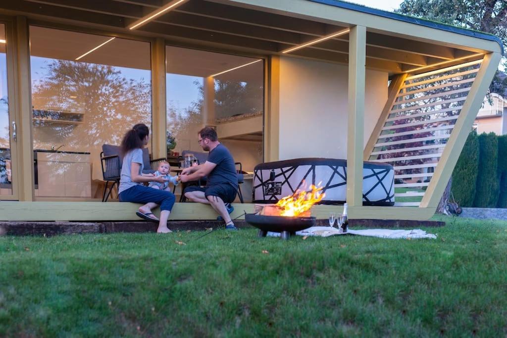 Holiday House Hona Lux Velike Lasce Bagian luar foto