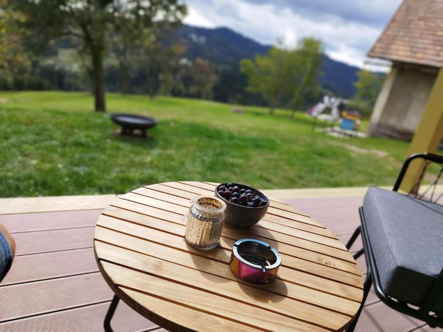 Holiday House Hona Lux Velike Lasce Bagian luar foto