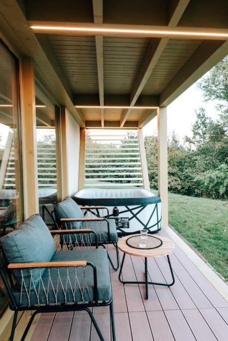 Holiday House Hona Lux Velike Lasce Bagian luar foto